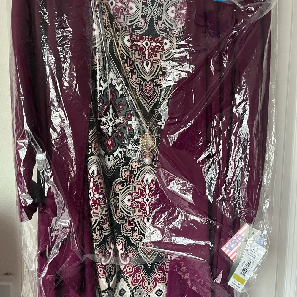 Dress - Picture 2 of 5